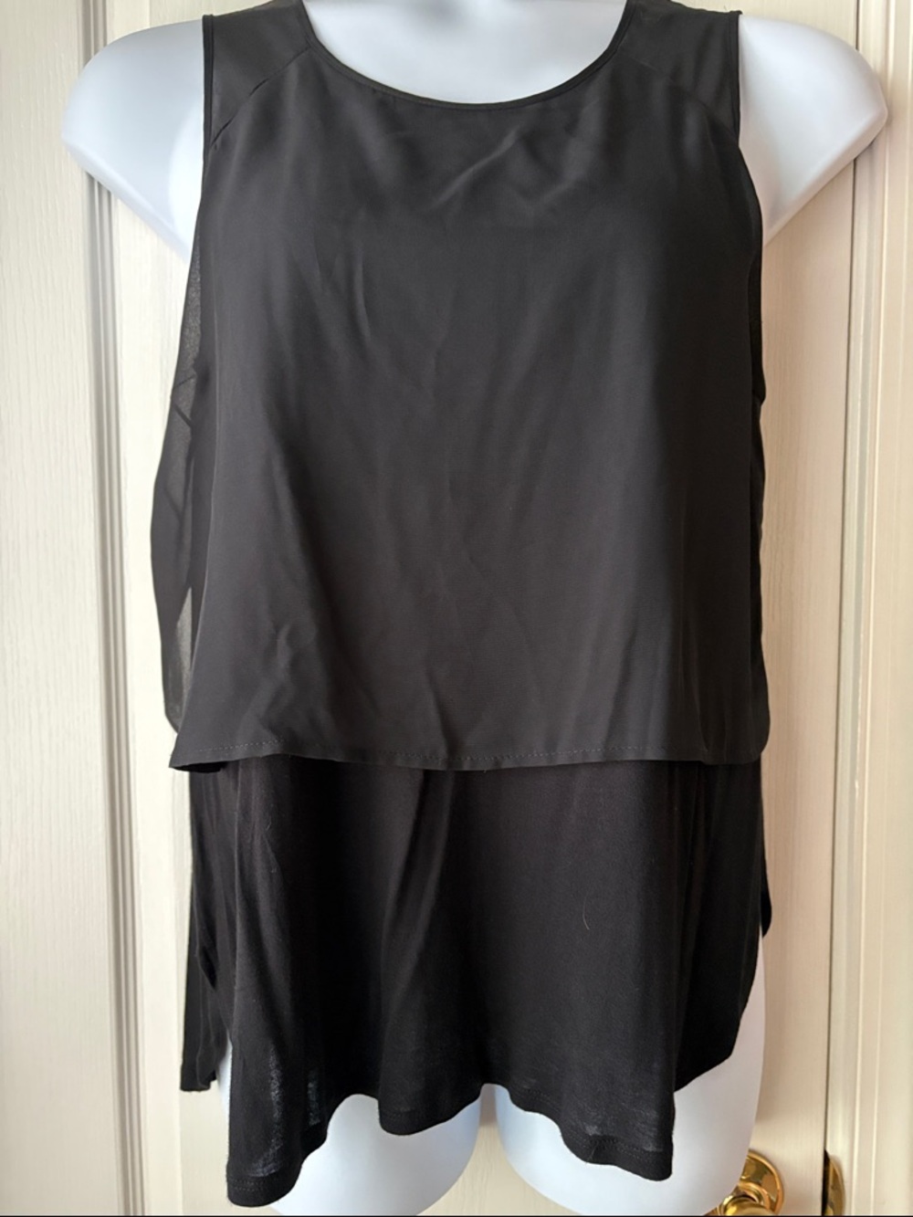 🍄 Elegant Black Sleeveless Top